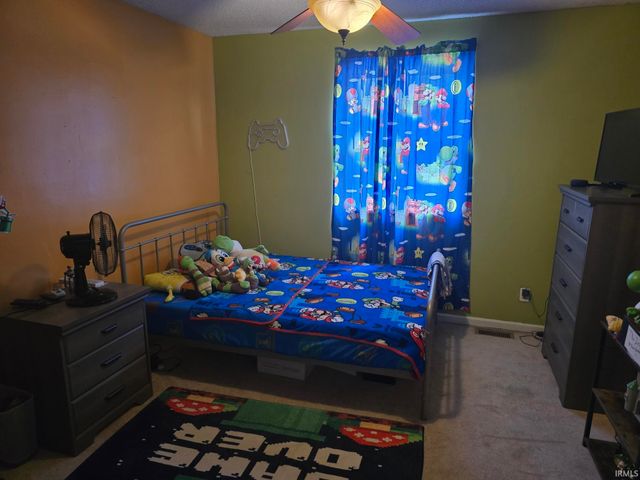 318 Gayle Drive, Sweetser, IN 46987