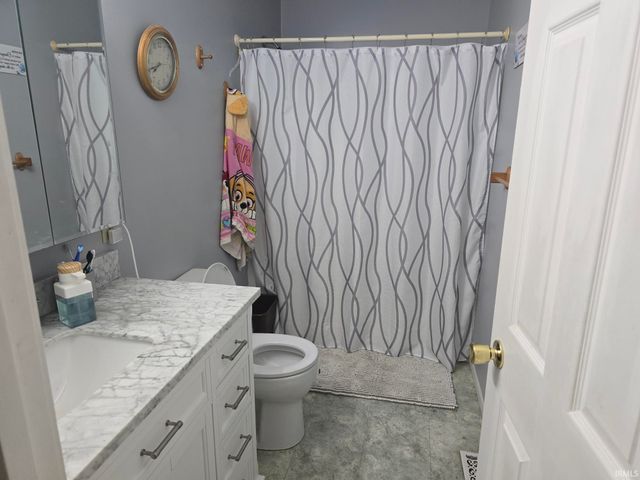 318 Gayle Drive, Sweetser, IN 46987