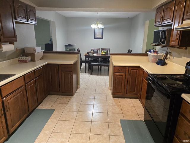 318 Gayle Drive, Sweetser, IN 46987