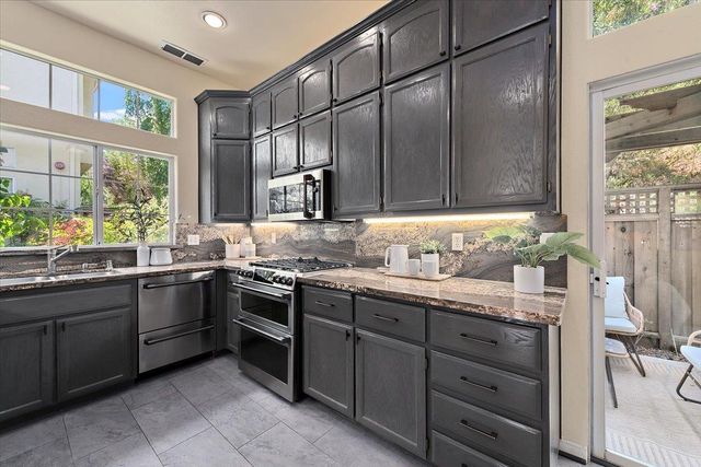 14 Arroyo View Circle, Belmont, CA 94002