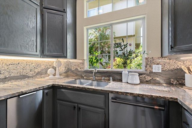 14 Arroyo View Circle, Belmont, CA 94002