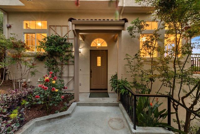 14 Arroyo View Circle, Belmont, CA 94002