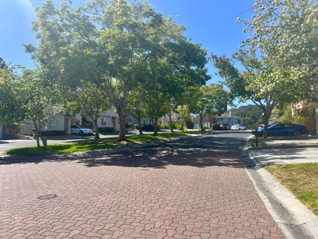 14 Arroyo View Circle, Belmont, CA 94002