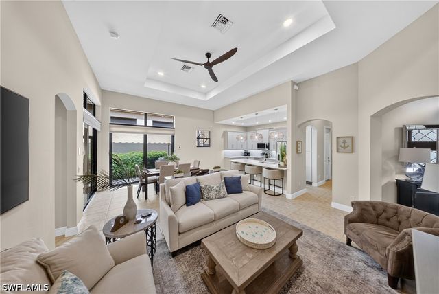 7890 Allende LN, Naples, FL 34113
