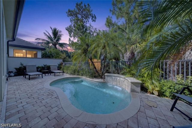 7890 Allende LN, Naples, FL 34113