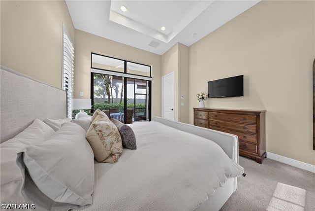 7890 Allende LN, Naples, FL 34113