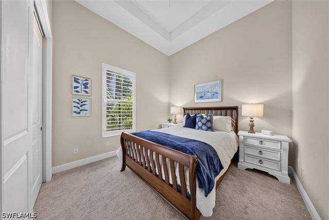 7890 Allende LN, Naples, FL 34113