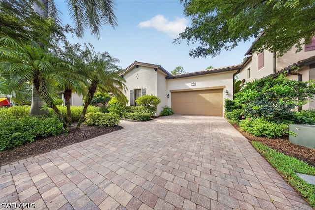 7890 Allende LN, Naples, FL 34113