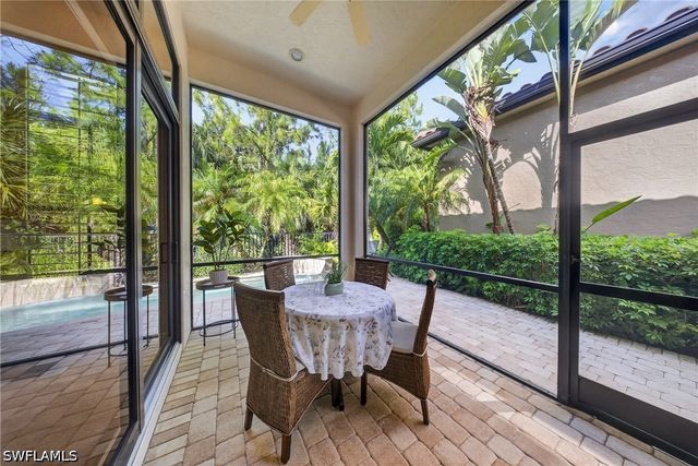 7890 Allende LN, Naples, FL 34113