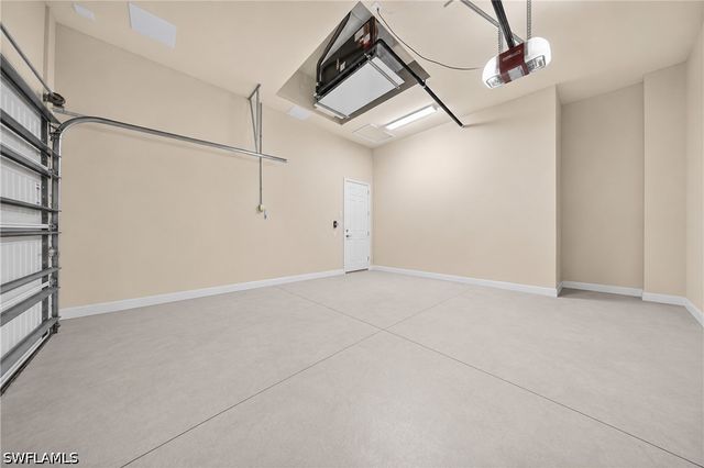7890 Allende LN, Naples, FL 34113