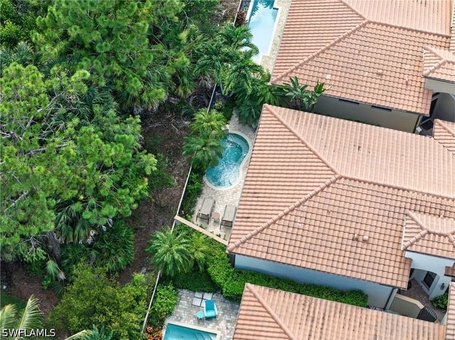 7890 Allende LN, Naples, FL 34113