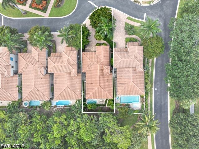 7890 Allende LN, Naples, FL 34113