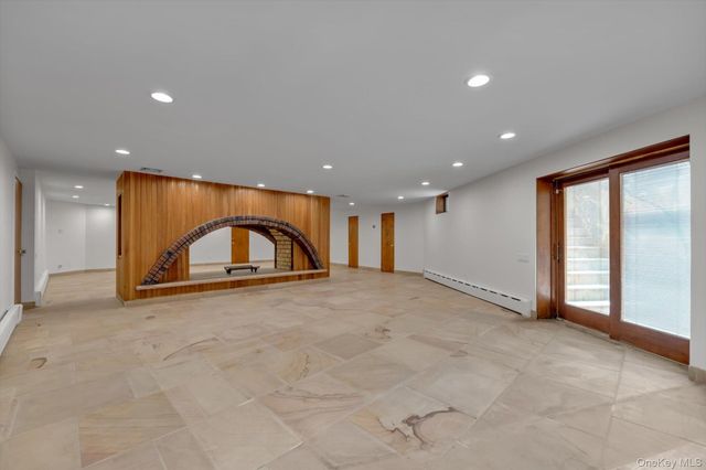 17 Forest Drive, Sands Point, NY 11050