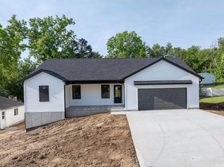 1724 28th Street, Bedford, IN 47421