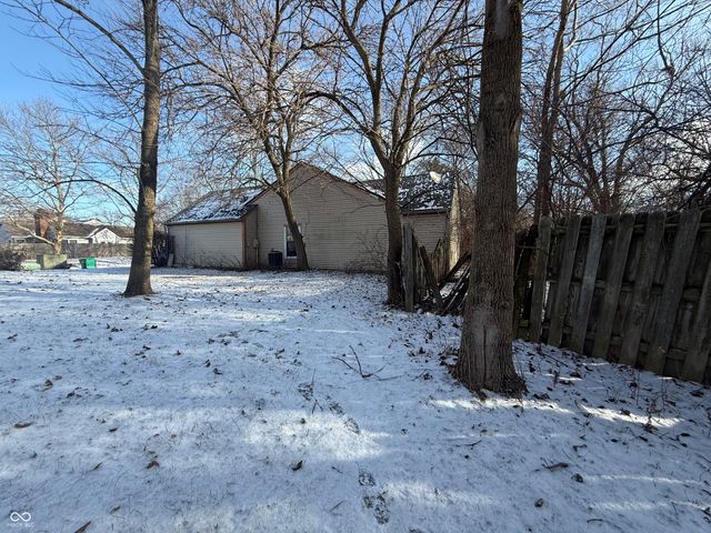 6909 Grampian Way, Indianapolis, IN 46254