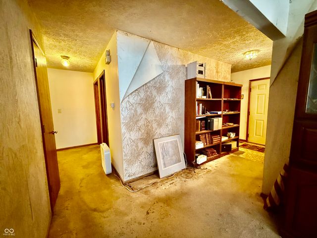 6909 Grampian Way, Indianapolis, IN 46254