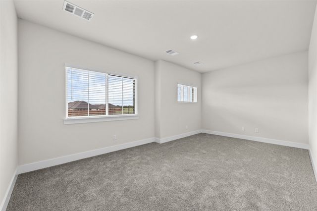 552 Holiday Avenue, Waxahachie, TX 75165