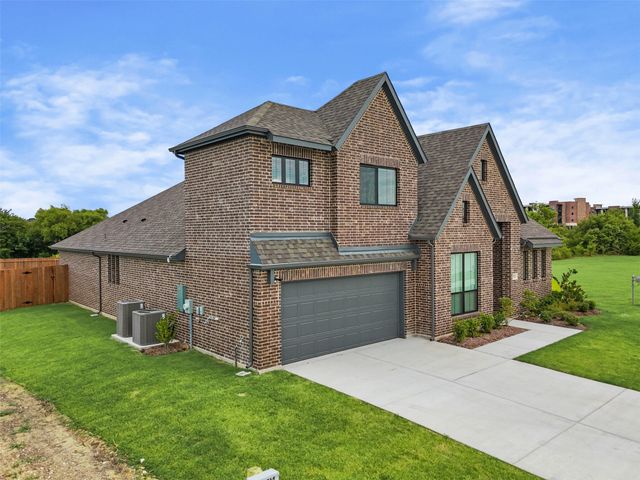 552 Holiday Avenue, Waxahachie, TX 75165