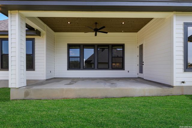 278 Allen Ave, Castroville, TX 78009