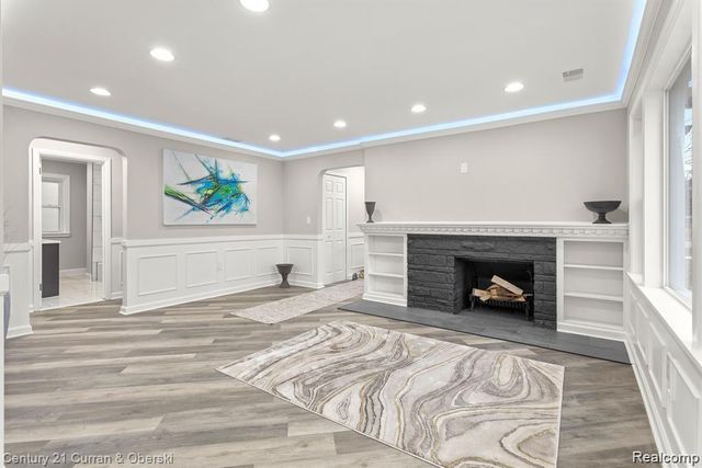 16231 Luxemburg, Fraser, MI 48026