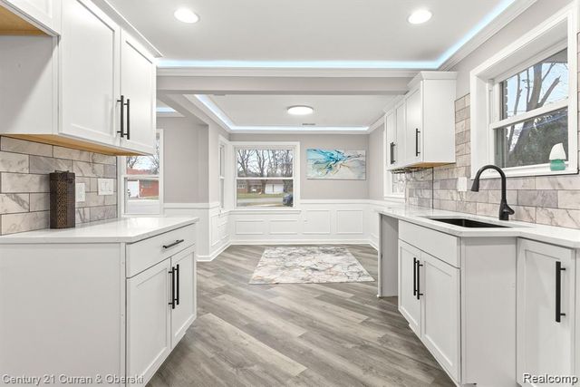 16231 Luxemburg, Fraser, MI 48026