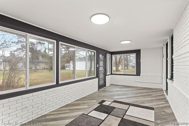 16231 Luxemburg, Fraser, MI 48026