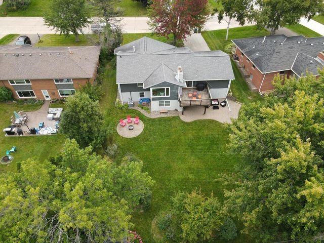 5169 Abercrombie Drive, Edina, MN 55439