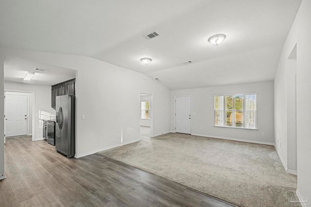 5179 Lake End Dr, Milton, FL 32583