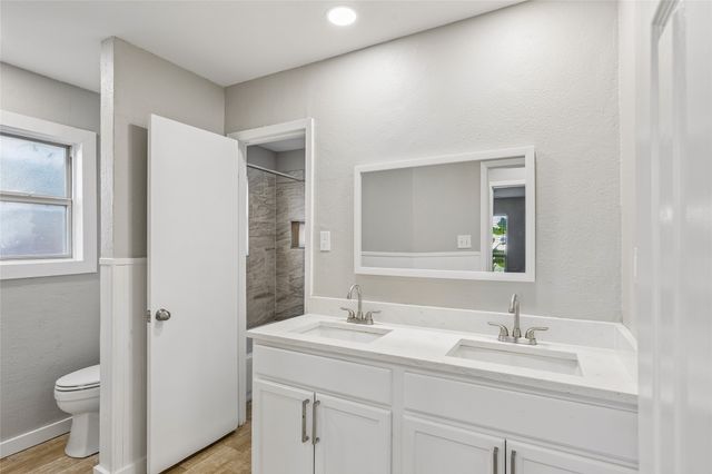 283 Somerset Circle, Bedford, TX 76022