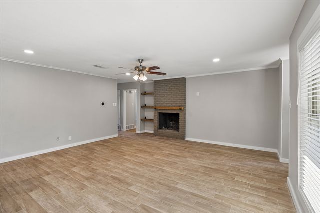 283 Somerset Circle, Bedford, TX 76022