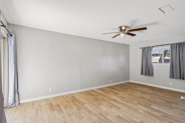 283 Somerset Circle, Bedford, TX 76022
