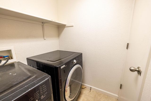 3122 Lea Sterling Way, Rancho Cordova, CA 95670