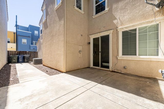 3122 Lea Sterling Way, Rancho Cordova, CA 95670