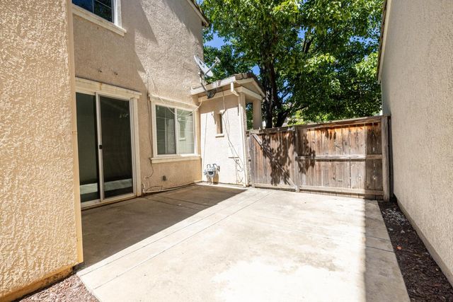 3122 Lea Sterling Way, Rancho Cordova, CA 95670