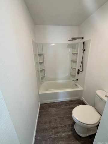 8151 Cantura Mills, Converse, TX 78109