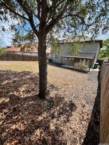 8151 Cantura Mills, Converse, TX 78109