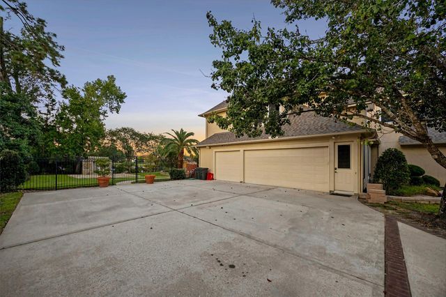 7806 Bent Green Lane, Spring, TX 77389
