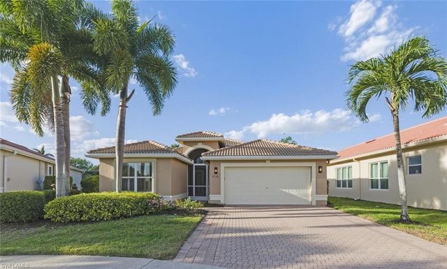 2135 Khasia PT, Naples, FL 34119