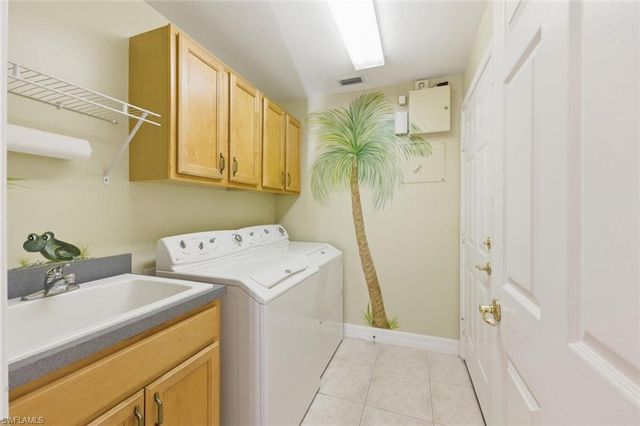 2135 Khasia PT, Naples, FL 34119