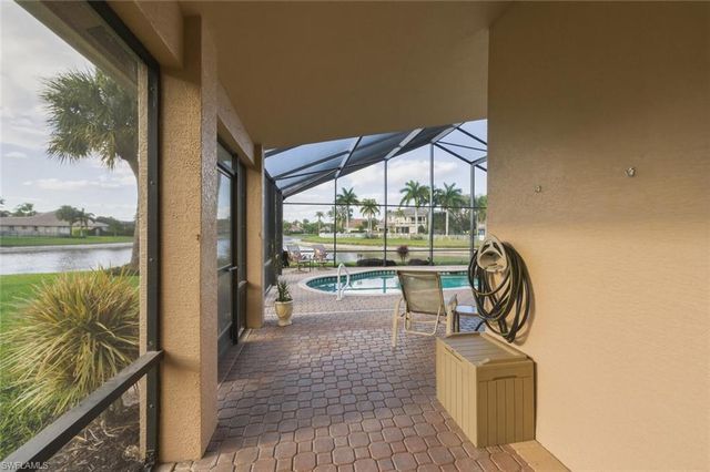 2135 Khasia PT, Naples, FL 34119