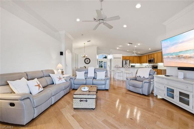 2135 Khasia PT, Naples, FL 34119