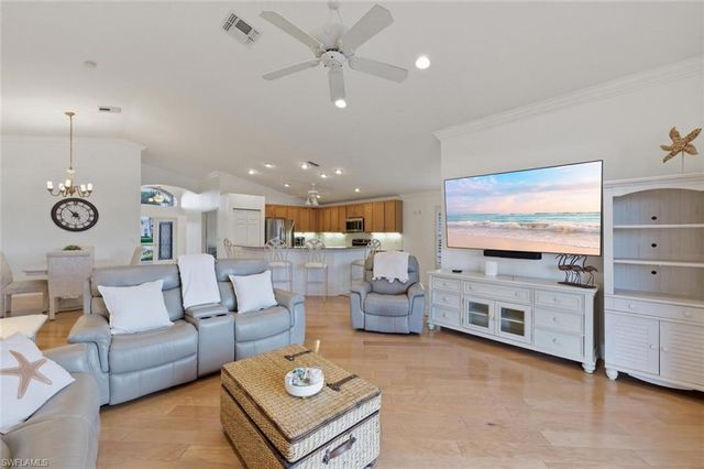 2135 Khasia PT, Naples, FL 34119