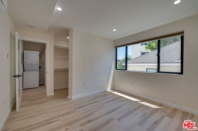 928 N San Vicente Boulevard 109, West Hollywood, CA 90069