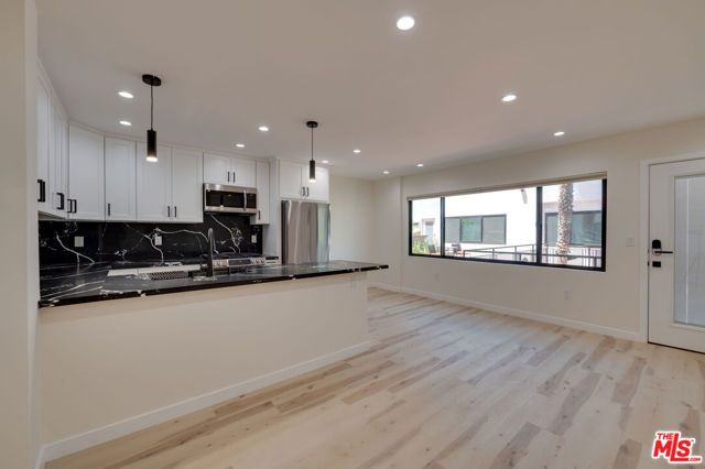 928 N San Vicente Boulevard 109, West Hollywood, CA 90069