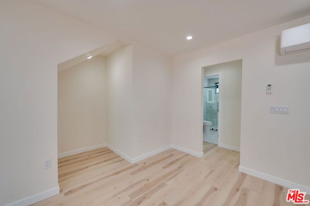 928 N San Vicente Boulevard 109, West Hollywood, CA 90069