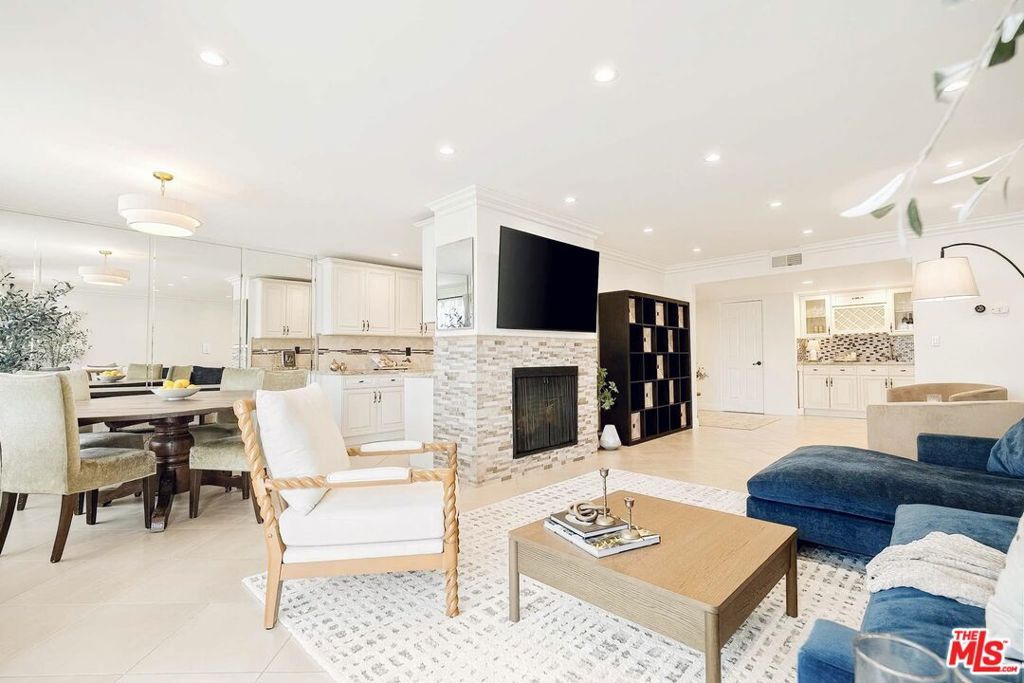 Image 1 of property listing at 1215 Brockton Avenue 203, Los Angeles, CA 90025