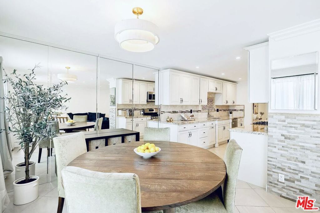 Image 10 of property listing at 1215 Brockton Avenue 203, Los Angeles, CA 90025