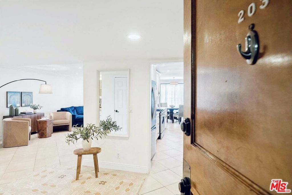 Image 2 of property listing at 1215 Brockton Avenue 203, Los Angeles, CA 90025