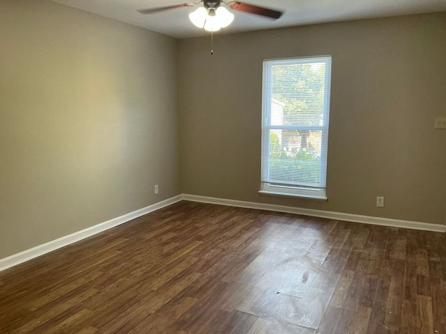 441 Martha Ln Apt D, Clarksville, TN 37043