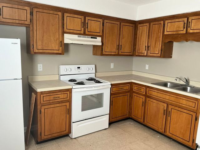 441 Martha Ln Apt D, Clarksville, TN 37043